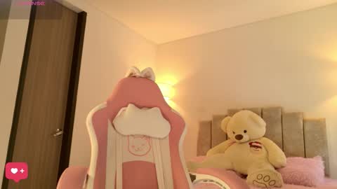 Snapshot of kaylacollins1 chatting on 09-22-25, 05:59 Kayla online show from 09-22-25, 05:59