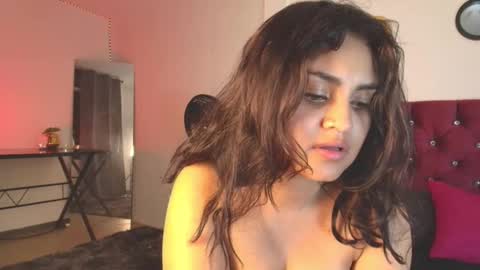 KAYLA  Damian online show from 02-18-25, 09:43