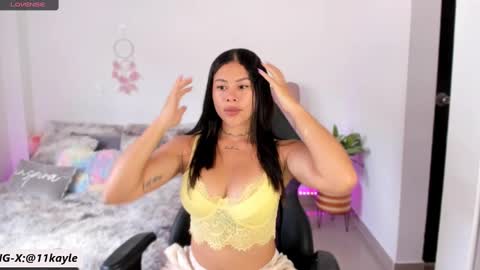 Snapshot of kayle__11 chatting on 01-14-25, 04:29 INSTAGRAM AND TW 11kayle online show from 01-14-25, 04:29