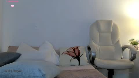 Snapshot of kayle__11 chatting on 10-30-25, 03:24 INSTAGRAM AND TW 11kayle online show from 10-30-25, 03:24