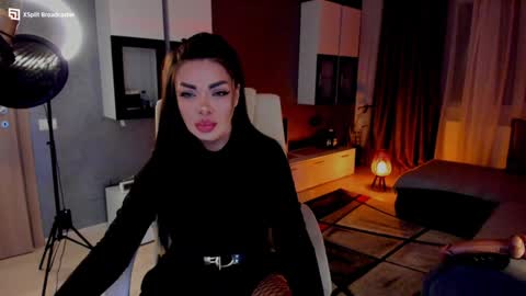 kaylee online show from 12-11-24, 03:58
