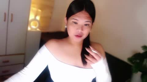 Snapshot of kayleepinay chatting on 06-24-26, 08:08 Y O U R F U T U R E K A Y L E E online show from 06-24-26, 08:08