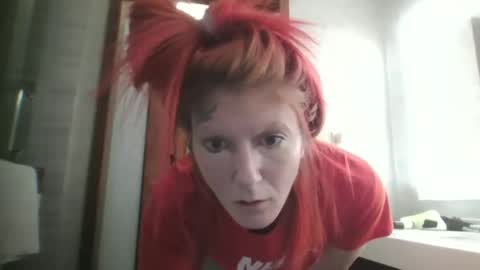 Snapshot of kayleerider32 chatting on 12-14-25, 01:00 kayleerider32 online show from 12-14-25, 01:00