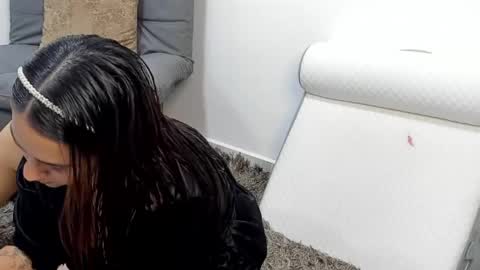 Snapshot of kayleescott1 chatting on 10-01-25, 06:47 Kaylee Scott online show from 10-01-25, 06:47