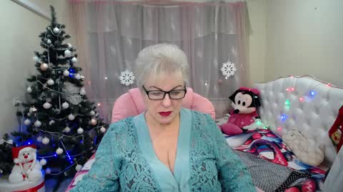 kaylesmoll online show from 01-12-25, 01:53