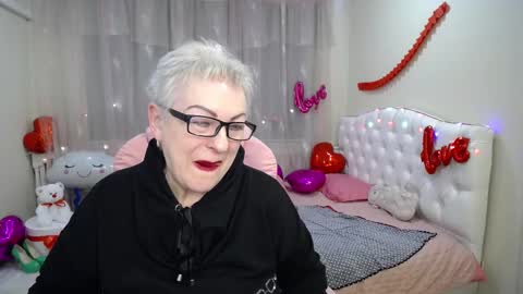 kaylesmoll online show from 02-11-25, 11:12