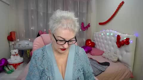 kaylesmoll online show from 02-13-25, 12:24