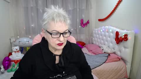 kaylesmoll online show from 02-19-25, 03:28