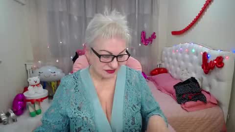 kaylesmoll online show from 03-05-25, 07:38