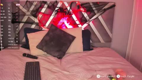 Snapshot of kayli_purple chatting on 10-24-25, 07:38 Kayli online show from 10-24-25, 07:38