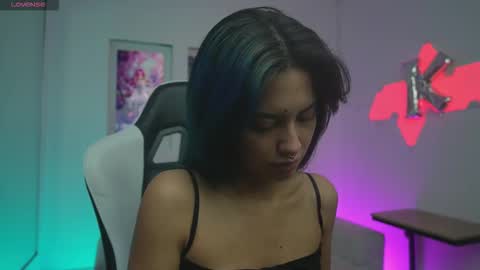 Snapshot of kayraowen chatting on 11-27-25, 12:07 Kayra online show from 11-27-25, 12:07