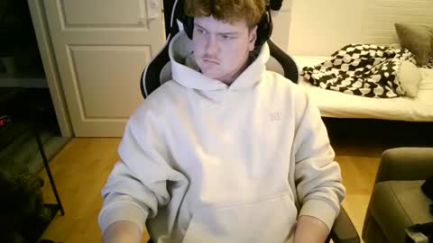 Aatu online show from 11-26-25, 12:06