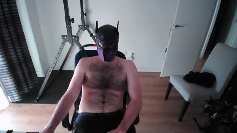 Snapshot of kaywolf89 chatting on 02-26-26, 05:23 Neon online show from 02-26-26, 05:23