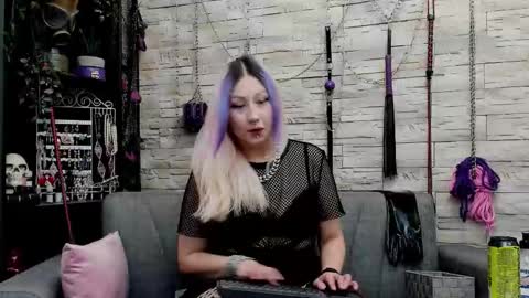 Miss Kazia online show from 12-04-25, 01:04