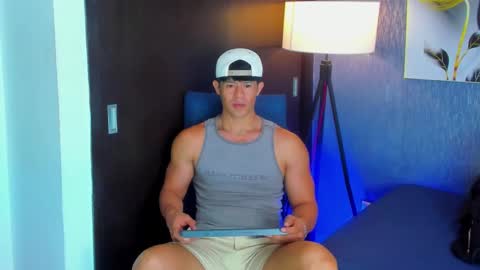 Snapshot of kazuya_nakamura chatting on 03-11-25, 10:09 kazuya online show from 03-11-25, 10:09