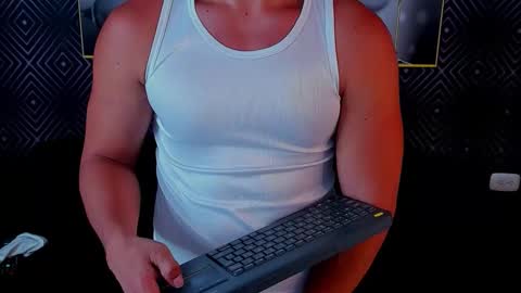 Snapshot of kazuya_nakamura chatting on 03-12-26, 01:56 kazuya online show from 03-12-26, 01:56