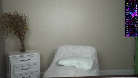 EliandKylie online show from 12-17-24, 04:01