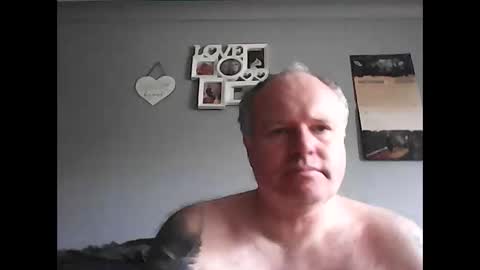 kdus4444 online show from 09-20-25, 08:59