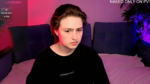 Snapshot of kebesheska chatting on 05-08-26, 09:14 Seb Polly Roxy Jonny online show from 05-08-26, 09:14