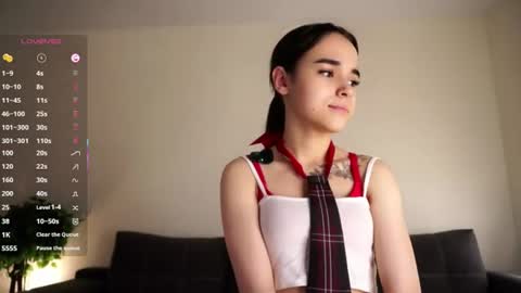 Snapshot of keeleyreineck chatting on 07-25-26, 06:44 Nika online show from 07-25-26, 06:44