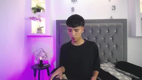 Snapshot of keen_nico chatting on 02-05-26, 12:10 nico online show from 02-05-26, 12:10