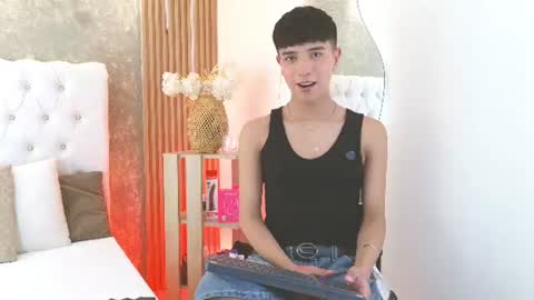 Snapshot of keen_nico chatting on 06-23-26, 08:29 nico online show from 06-23-26, 08:29