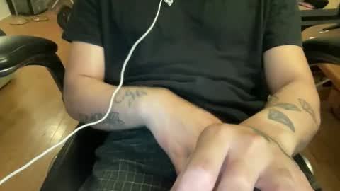 Keesey23 online show from 06-10-26, 03:07