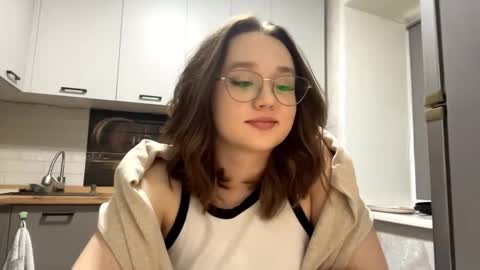 Snapshot of keeshatenn chatting on 02-18-26, 10:33 Velma online show from 02-18-26, 10:33