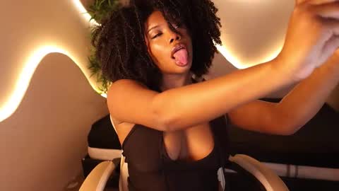 Snapshot of kehlannis_ chatting on 09-25-25, 08:45 Kehlannis online show from 09-25-25, 08:45