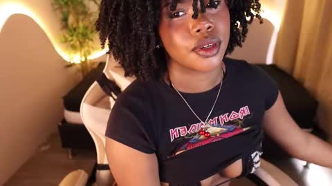 Snapshot of kehlannis_ chatting on 10-02-25, 08:49 Kehlannis online show from 10-02-25, 08:49