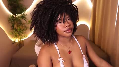 Snapshot of kehlannis_ chatting on 10-08-25, 08:17 Kehlannis online show from 10-08-25, 08:17