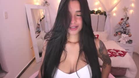 Snapshot of keilaa_ chatting on 11-19-25, 08:20 Daniela online show from 11-19-25, 08:20