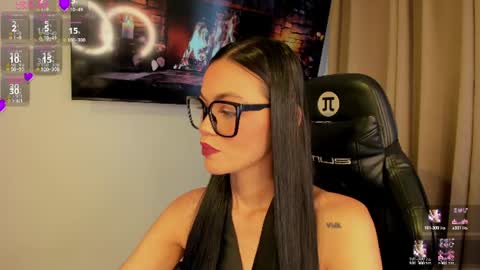 Keily brox online show from 06-14-26, 06:54
