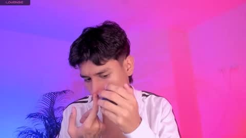 Snapshot of keiner_smith chatting on 10-05-25, 03:49 Alejandro Gonzalez online show from 10-05-25, 03:49