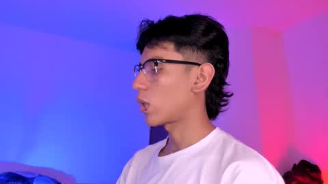 Snapshot of keiner_smith chatting on 11-18-25, 11:37 Alejandro Gonzalez online show from 11-18-25, 11:37