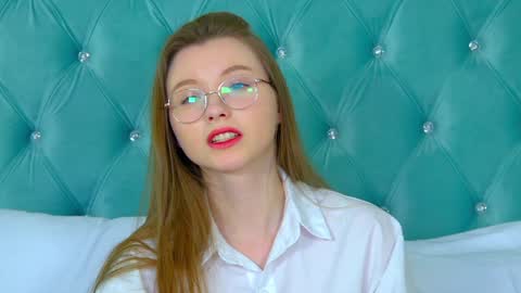 Snapshot of keiraace chatting on 01-29-25, 02:42 Keira online show from 01-29-25, 02:42