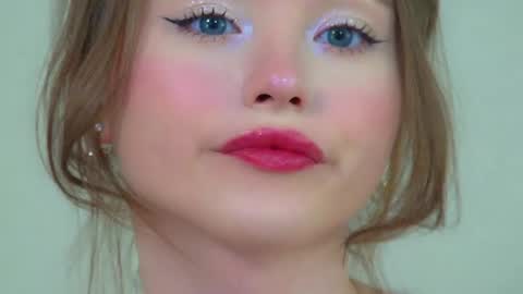Keira online show from 05-09-26, 10:09