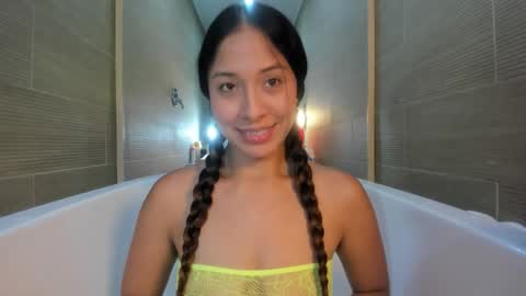 Snapshot of keiry_gonzalez11_aws chatting on 10-05-25, 01:26 keiry_gonzalez11_aws online show from 10-05-25, 01:26