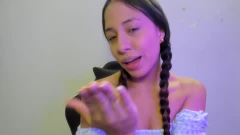 Snapshot of keiry_gonzalez11_aws chatting on 10-11-25, 01:27 keiry_gonzalez11_aws online show from 10-11-25, 01:27