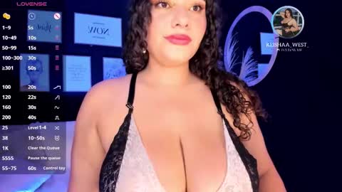 Snapshot of keisha_west chatting on 09-10-25, 05:40 Keisha online show from 09-10-25, 05:40