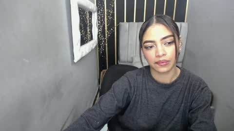 Snapshot of keizy_conte chatting on 12-17-24, 02:00 K E I Z Y online show from 12-17-24, 02:00