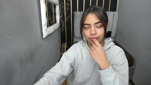 Snapshot of keizy_conte chatting on 12-18-24, 07:08 K E I Z Y online show from 12-18-24, 07:08