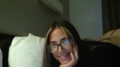 Snapshot of kekes2015 chatting on 10-13-25, 02:11 kekes2015 online show from 10-13-25, 02:11