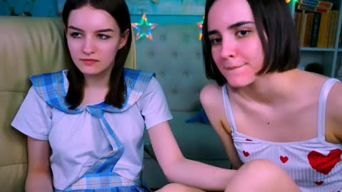 kelliebanshe online show from 04-11-26, 07:45