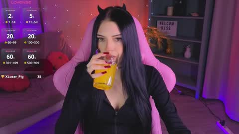 Snapshot of kelly__bunny chatting on 04-05-26, 12:13 Kelly online show from 04-05-26, 12:13
