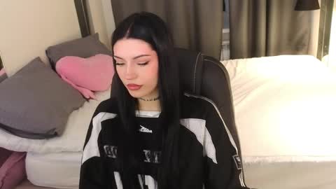 Snapshot of kelly__bunny chatting on 05-16-26, 06:32 Kelly online show from 05-16-26, 06:32
