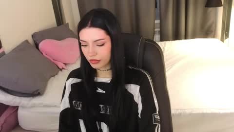 Snapshot of kelly__bunny chatting on 05-16-26, 06:54 Kelly online show from 05-16-26, 06:54