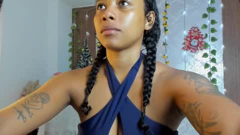 kelly__thomson online show from 12-04-25, 01:31