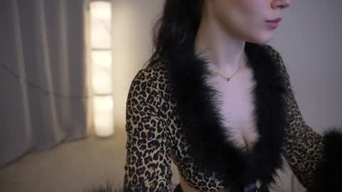 Snapshot of kelly_ember chatting on 12-30-24, 01:14 KELLY online show from 12-30-24, 01:14