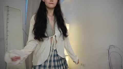 Snapshot of kelly_ember chatting on 12-31-24, 10:37 KELLY online show from 12-31-24, 10:37